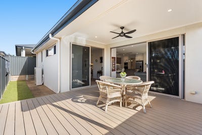 /international/au/22-75-highgrove-drive-highfields-qld-150972216/
