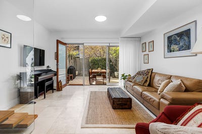 /international/au/5-47-flynn-street-wembley-wa-151556820/