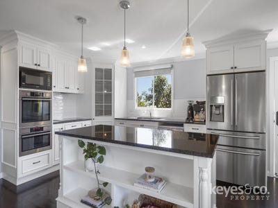 /international/au/14-etheridge-street-mount-louisa-qld-151398204/