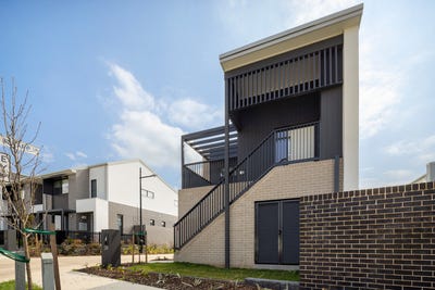 /international/au/lot-2-2b-meredith-street-oran-park-nsw-152452132/