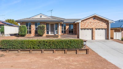 /international/au/4-julian-place-yass-nsw-151099236/