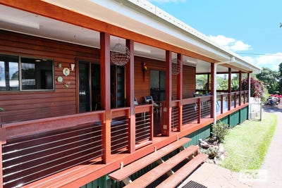 /international/au/6-barrine-road-yungaburra-qld-151016512/