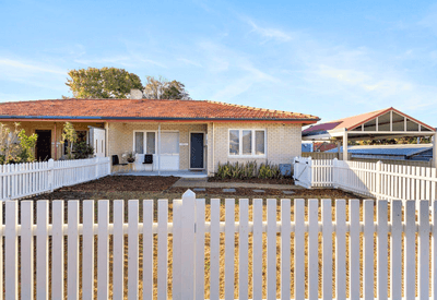 /international/au/38b-cordelia-avenue-coolbellup-wa-151240284/