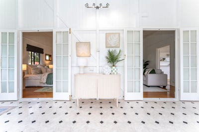 /international/au/24-gladstone-street-pimlico-qld-150907408/