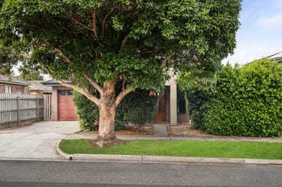 /international/au/1-1-johnson-street-reservoir-vic-151241232/