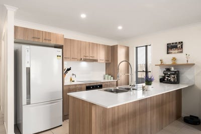 /international/au/39-finch-circuit-flagstone-qld-152009416/