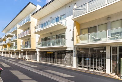 /international/au/2-10-light-common-mawson-lakes-sa-150894104/