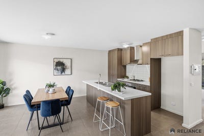 /international/au/5-5-thomas-carr-drive-tarneit-vic-152586532/