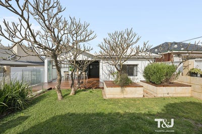 /international/au/252-woodside-street-doubleview-wa-152475996/
