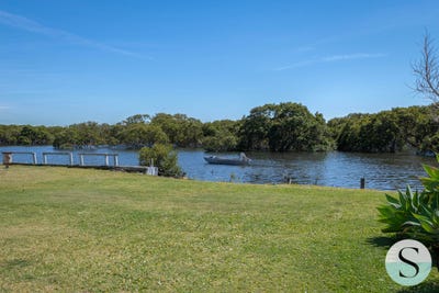 /international/au/19-ross-street-swansea-nsw-152646776/