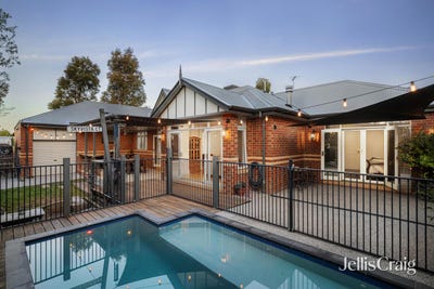 /international/au/2-skyvista-court-diamond-creek-vic-151248108/
