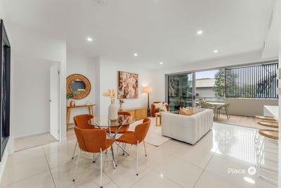 /international/au/5-8-12-stuart-street-bulimba-qld-151321912/