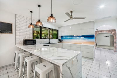 /international/au/139-framara-drive-kelso-qld-150937276/