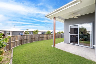 /international/au/1-20-jeanine-crescent-nirimba-qld-151013332/