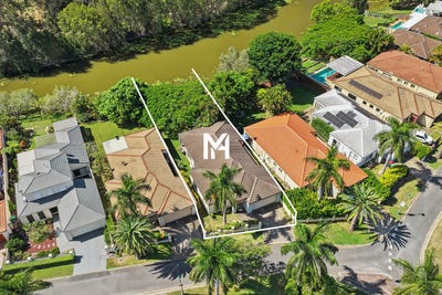 /international/au/10-redbud-lane-robina-qld-150918900/
