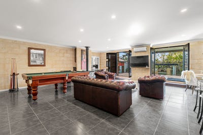 /international/au/12-rudder-court-heathridge-wa-152385480/
