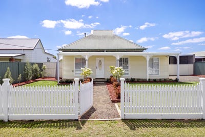 /international/au/32-george-street-maffra-vic-147392316/