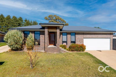 /international/au/16a-mccarron-place-orange-nsw-151184312/