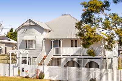 /international/au/28-dunmore-street-east-toowoomba-qld-152341896/