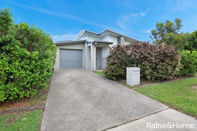 /international/au/1-hinkler-court-rural-view-qld-150953588/