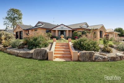 /international/au/1-kurtz-street-kearneys-spring-qld-148457396/