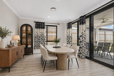 /international/au/84-kessels-boulevard-greenbank-qld-151002344/