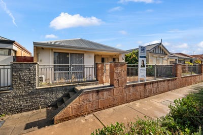 /international/au/11-bradshaw-crescent-ellenbrook-wa-151458484/