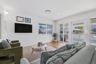/international/au/34-newcastle-street-fairfield-qld-152062576/