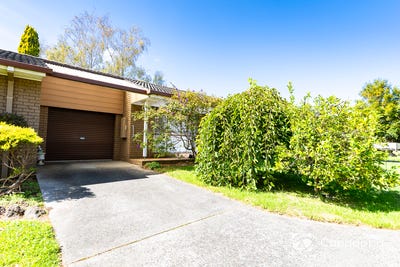 /international/au/2-32-young-street-drouin-vic-150701872/