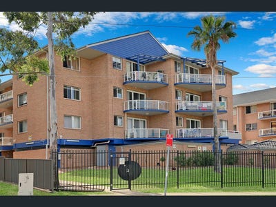 /international/au/12-13-19-devitt-street-blacktown-nsw-151411468/