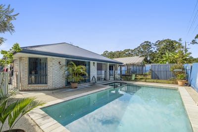 /international/au/22-parkwood-place-palmwoods-qld-148476744/