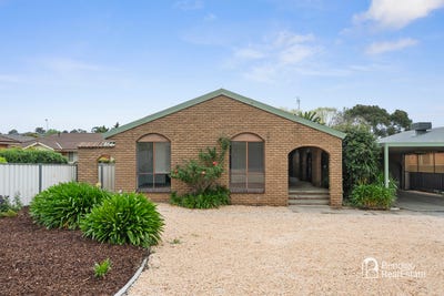 /international/au/82-condon-street-kennington-vic-152536096/