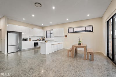 /international/au/66-braidwood-road-goulburn-nsw-151046260/
