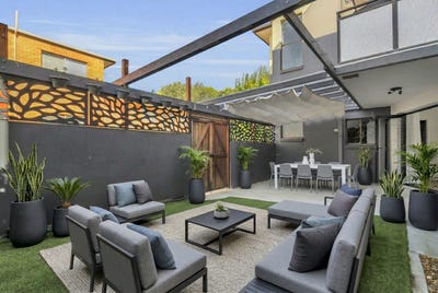 /international/au/1-20-alpha-street-taringa-qld-150818652/