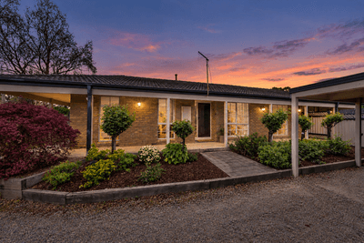 /international/au/16-twin-court-ferntree-gully-vic-152460700/