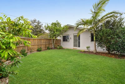 /international/au/8-kirsten-drive-glass-house-mountains-qld-152467676/