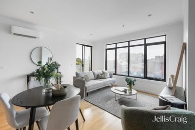 /international/au/8-69-wellington-street-st-kilda-vic-151191752/