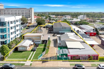 /international/au/102-anzac-avenue-redcliffe-qld-505097824/