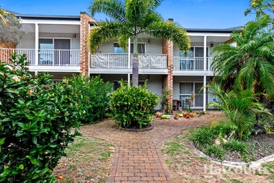 /international/au/4-99-cypress-street-torquay-qld-151175252/