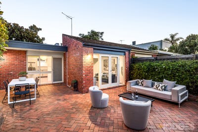 /international/au/5-3-landcox-street-brighton-east-vic-151247400/