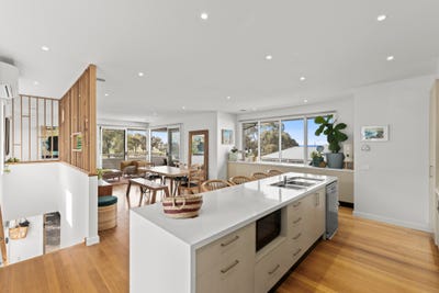 /international/au/1-20-eton-road-torquay-vic-152477208/
