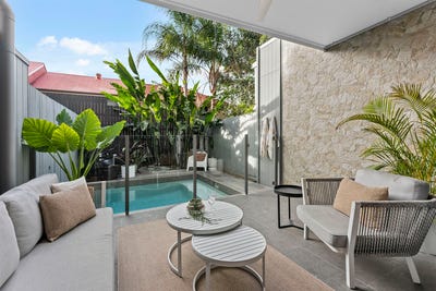 /international/au/2-27-forbes-street-hawthorne-qld-151611032/