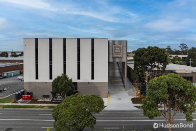 /international/au/the-base-1076-centre-road-oakleigh-south-vic-504648144/