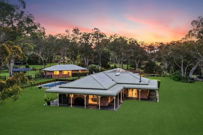 /international/au/5-simmons-close-wyee-point-nsw-152725984/