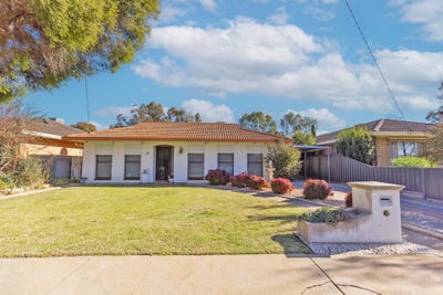 /international/au/9-mellor-grove-swan-hill-vic-148464424/