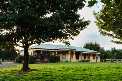 /international/au/34-stuartfield-avenue-romsey-vic-150728088/