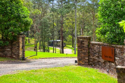 /international/au/1-sams-way-mountain-lagoon-nsw-148087244/