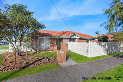 /international/au/1-40-codrington-street-cranbourne-vic-151320008/