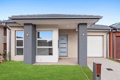 /international/au/15-horseshoe-parade-fraser-rise-vic-148470260/