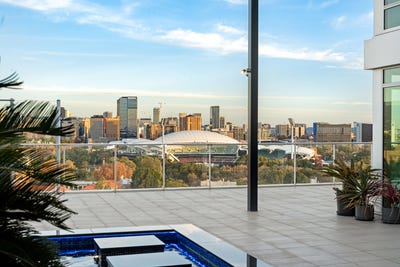 /international/au/penthouse-801-62-brougham-place-north-adelaide-sa-151062264/